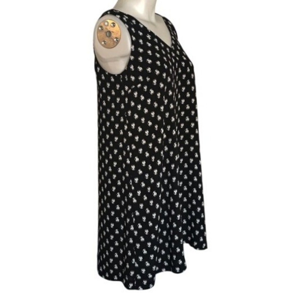 ANN TAYLOR BLACK FLORAL TANK‎ TOP